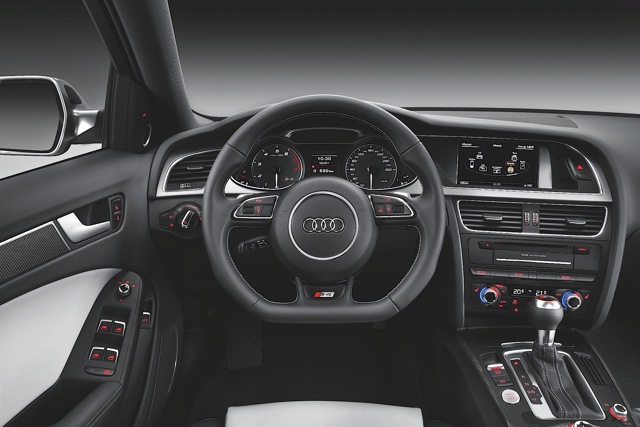 Audi S4 photo 23