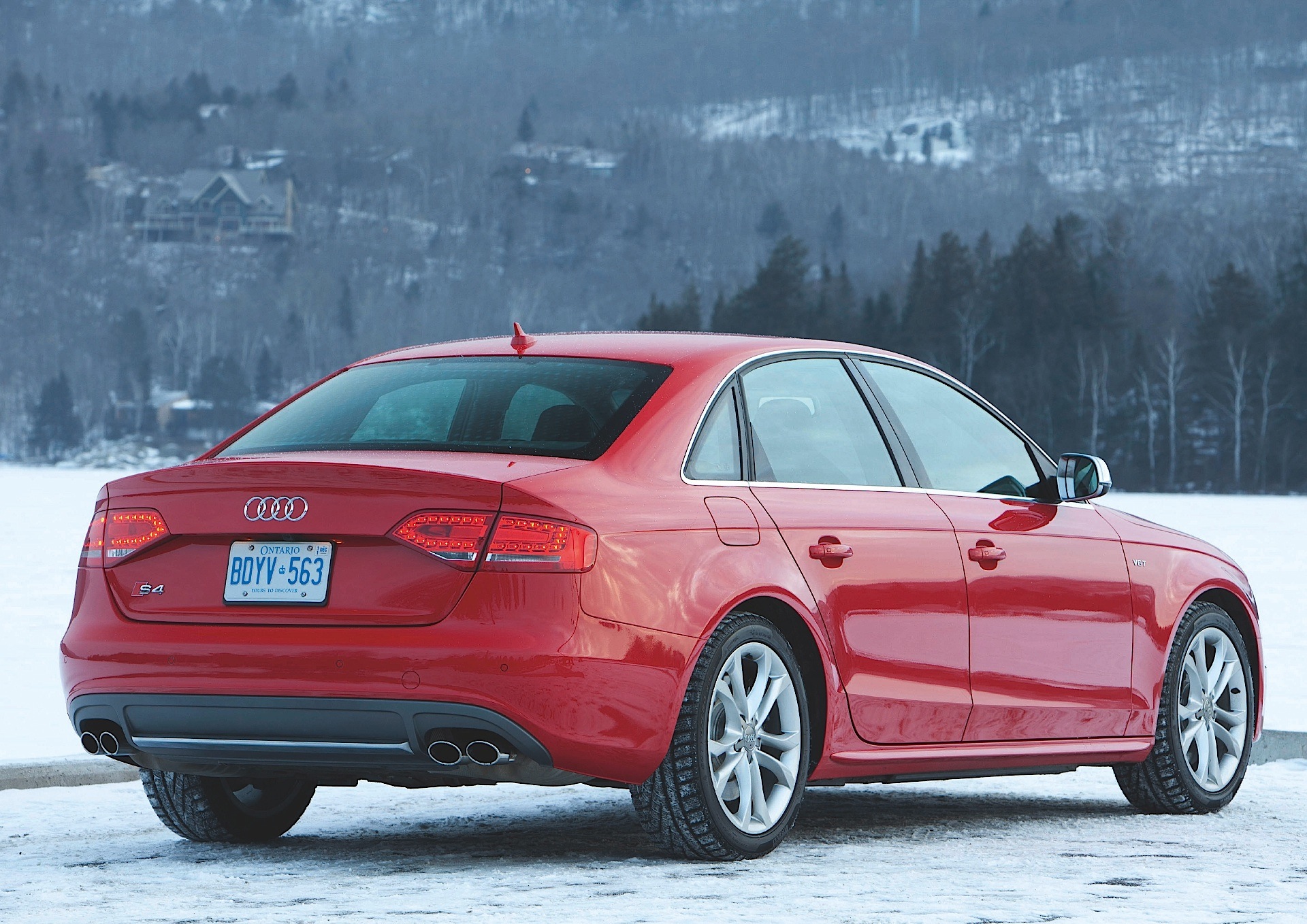 Audi S4 photo 3