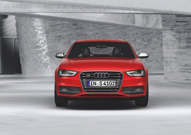 Audi S4 photo 7
