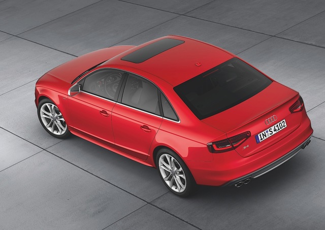 Audi S4 photo 9