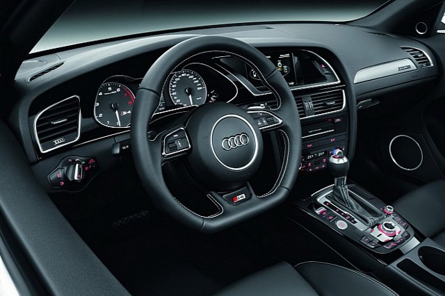 Audi S4 photo 15