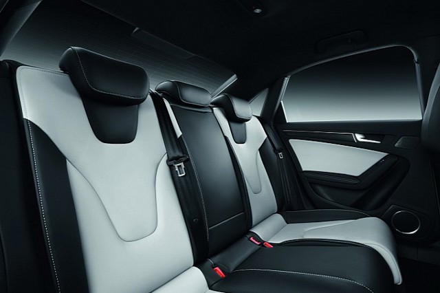 Audi S4 photo 17