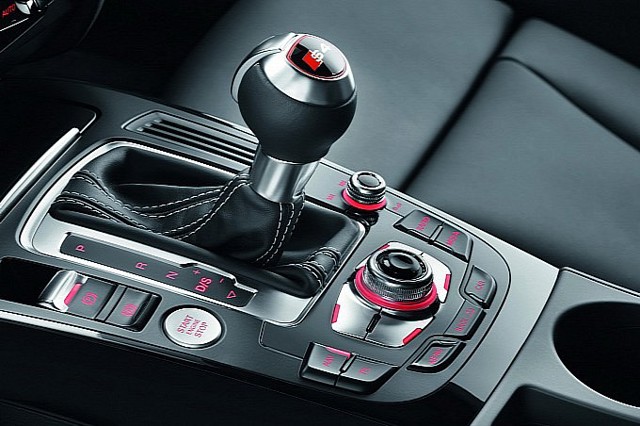 Audi S4 photo 18