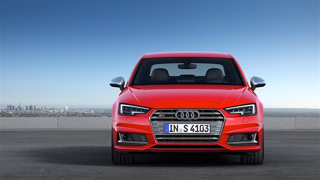 Audi S4 photo 5