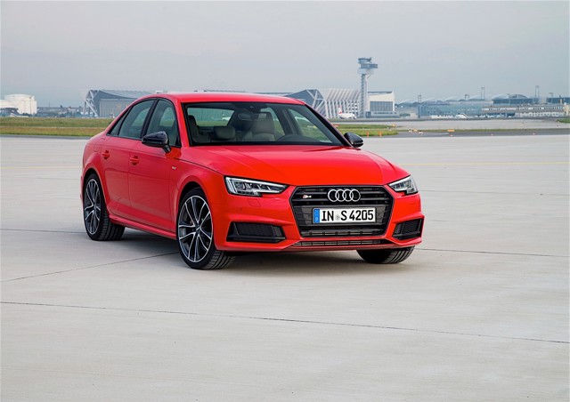 Audi S4 photo 11
