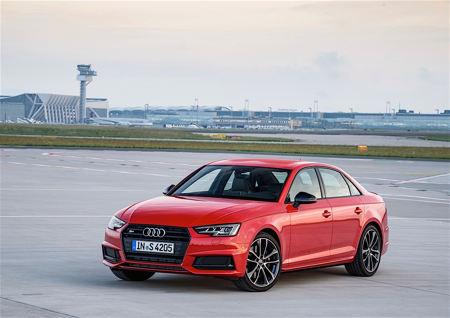 Audi S4 photo 13