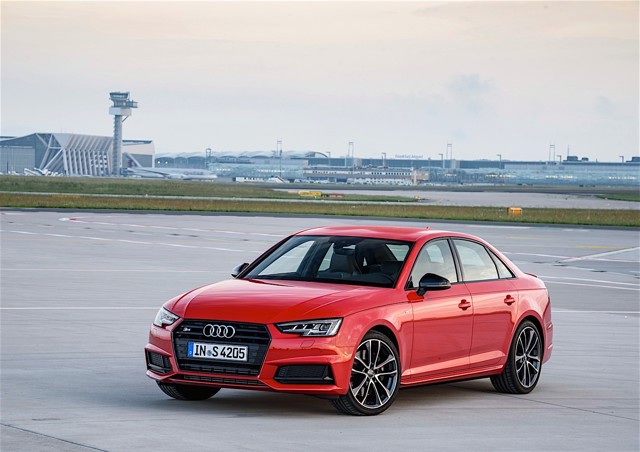 Audi S4 photo 13