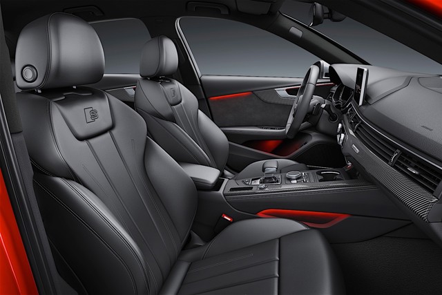 Audi S4 photo 27