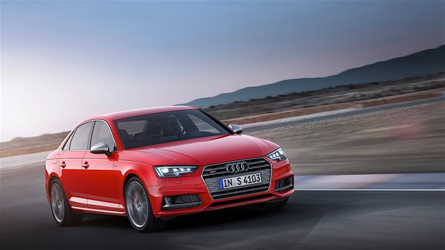 Audi S4 photo 19