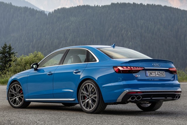 Audi S4 photo 6