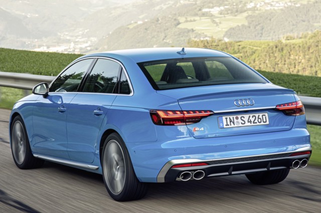 Audi S4 photo 19