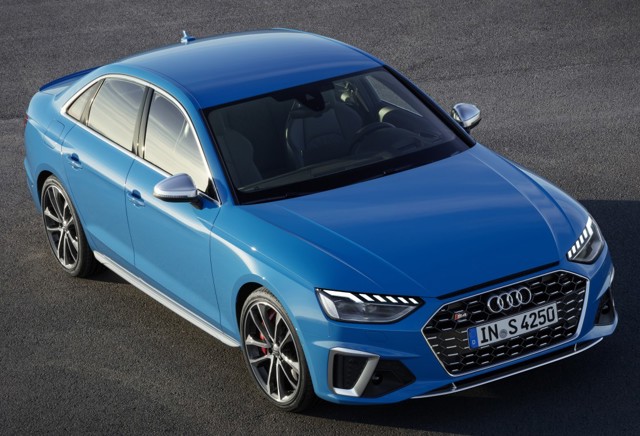 Audi S4 photo 22