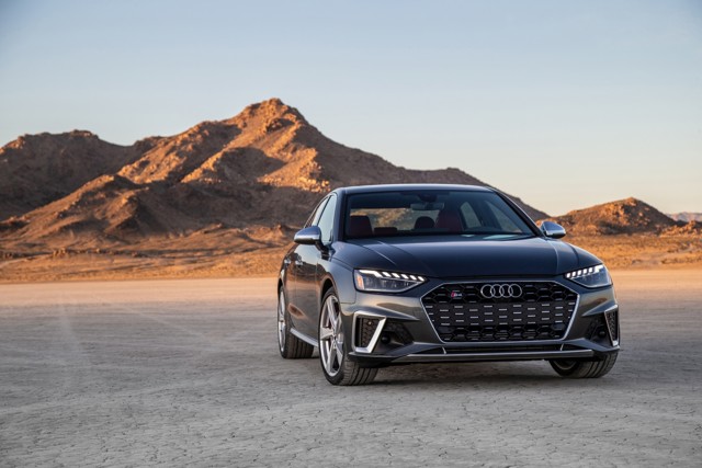 Audi S4 photo 45