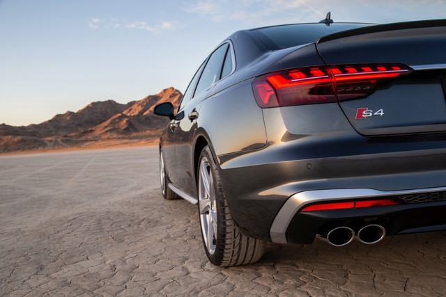 Audi S4 photo 52