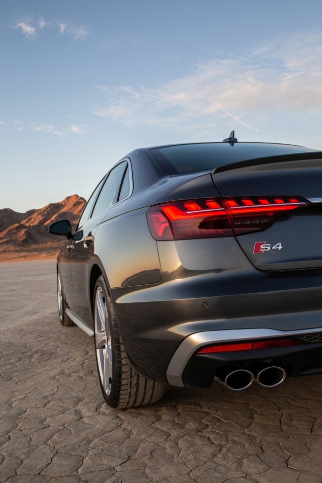 Audi S4 photo 53
