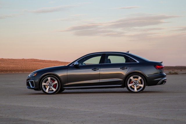 Audi S4 photo 54