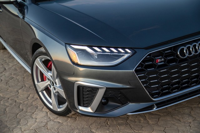 Audi S4 photo 57