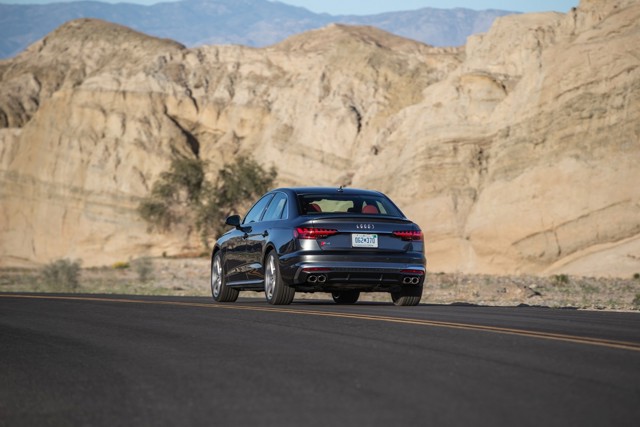 Audi S4 photo 59