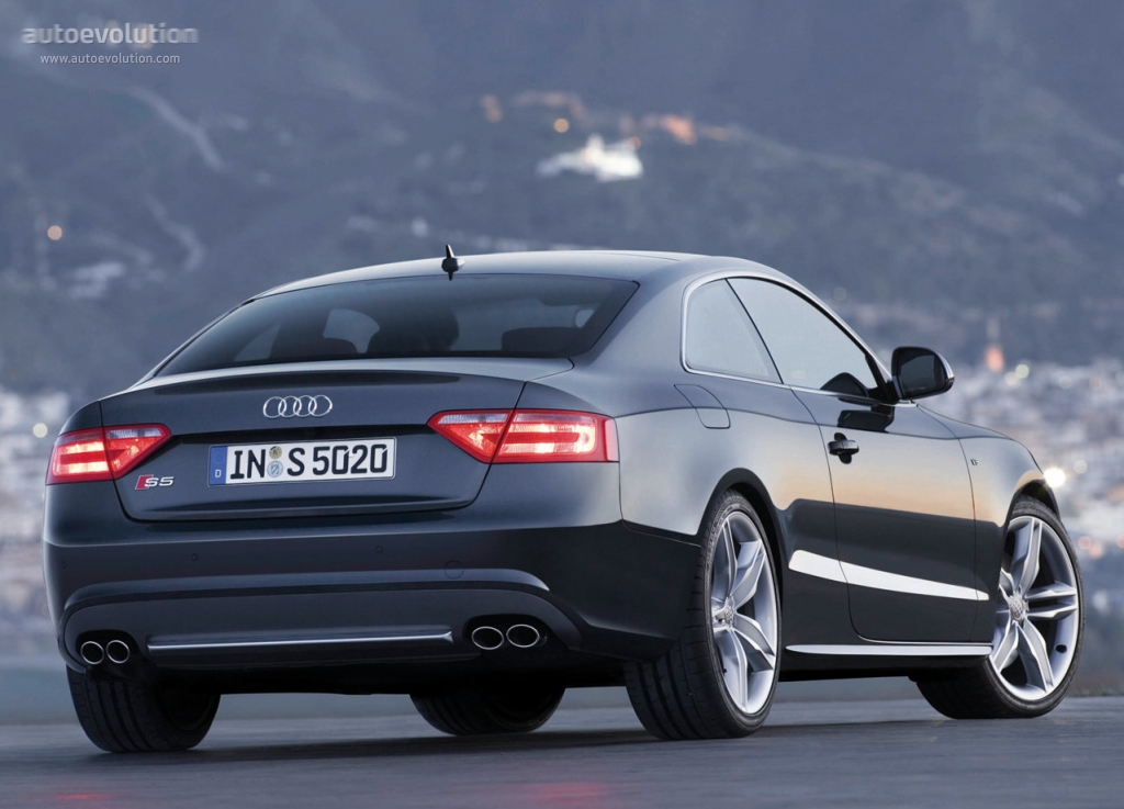 Audi S5 photo 3