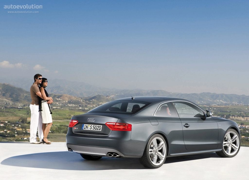 Audi S5 photo 4