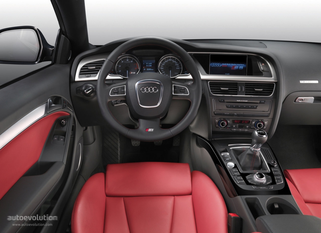 Audi S5 photo 17