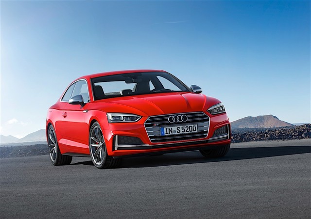 Audi S5 photo 2