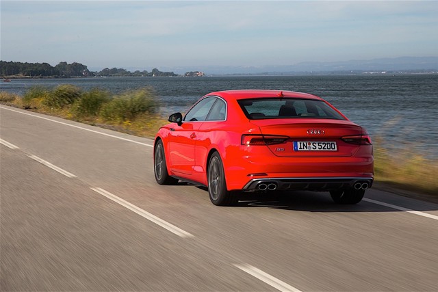 Audi S5 photo 4