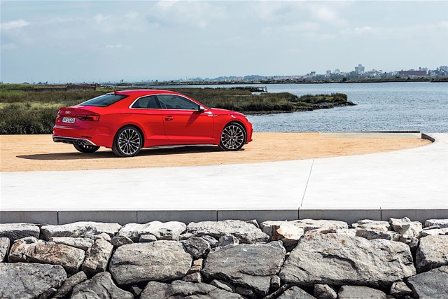 Audi S5 photo 12