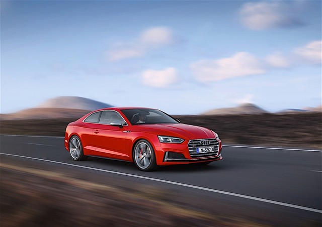 Audi S5 photo 18