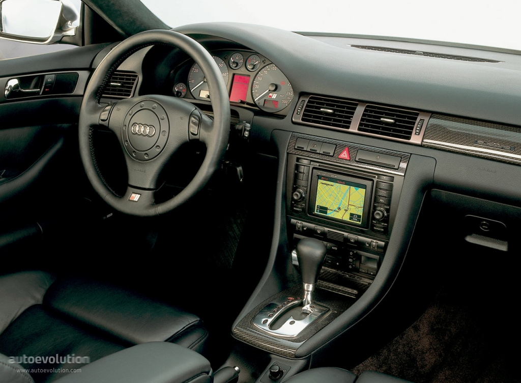 Audi S6 Avant photo 10