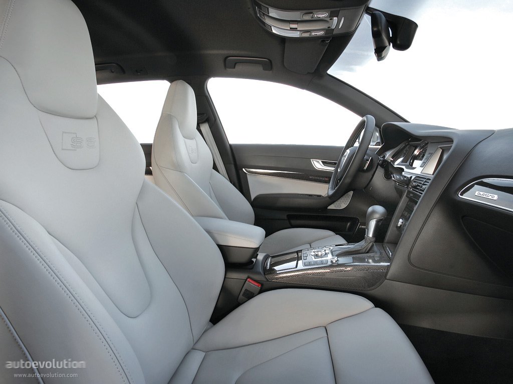 Audi S6 Avant photo 10