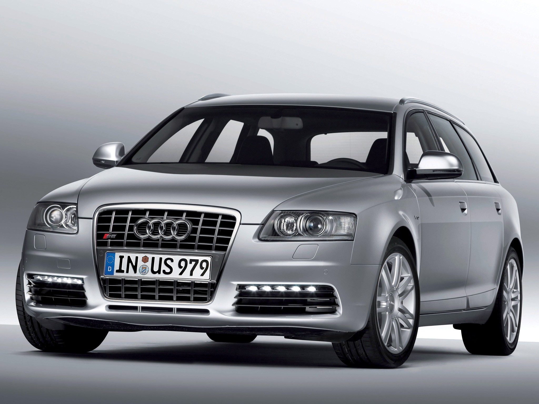Audi S6 Avant photo 32