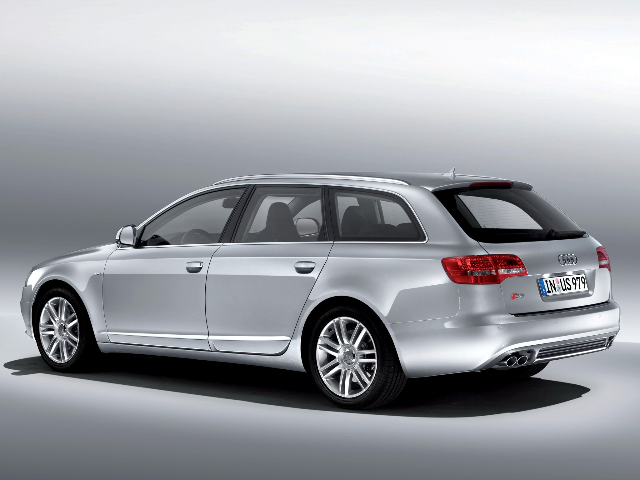 Audi S6 Avant photo 33