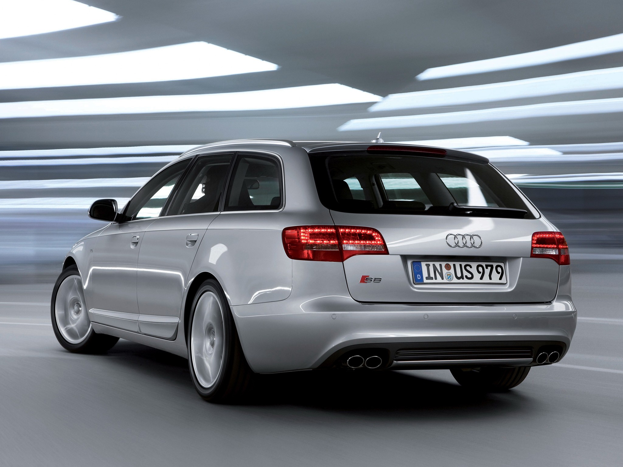 Audi S6 Avant photo 34