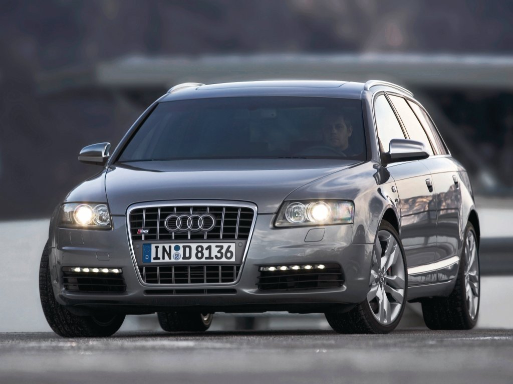 Audi S6 Avant photo 11