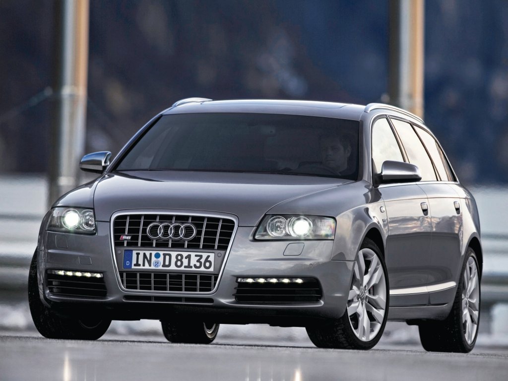 Audi S6 Avant photo 13