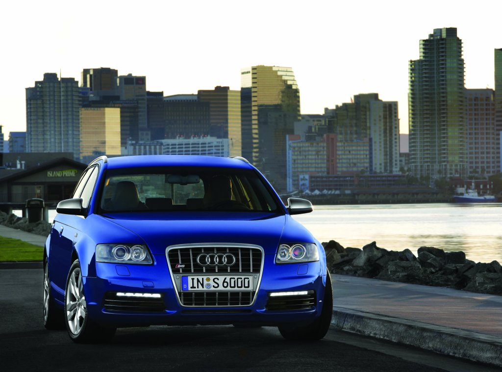 Audi S6 Avant photo 22