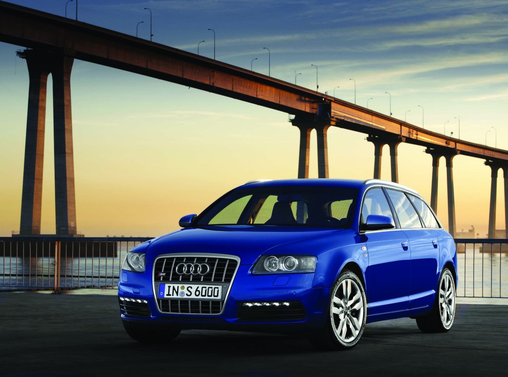 Audi S6 Avant photo 26