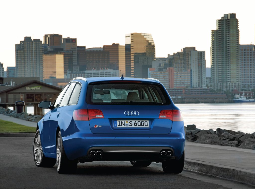 Audi S6 Avant photo 29
