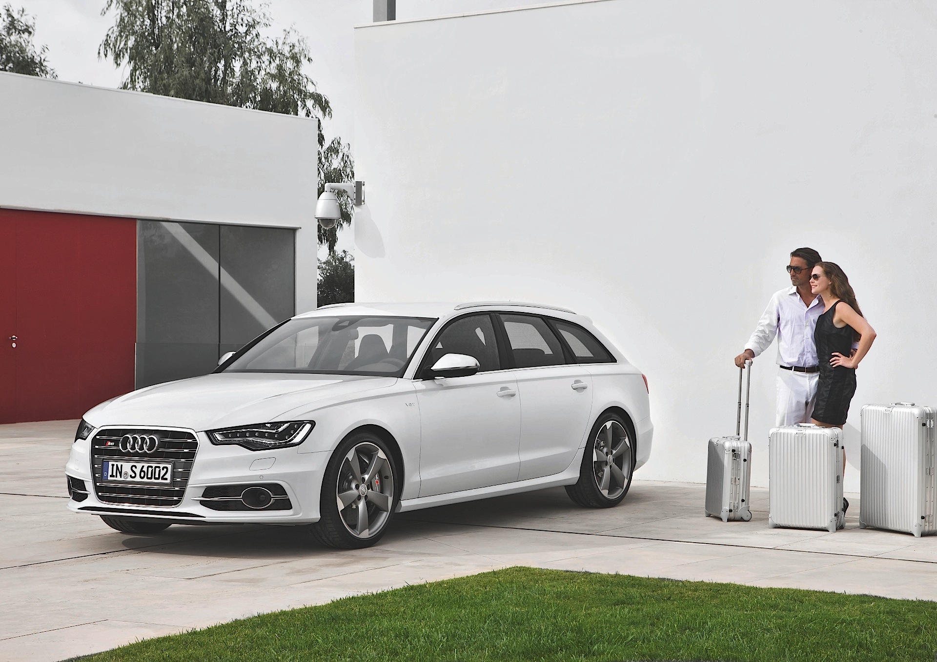 Audi S6 Avant photo 11