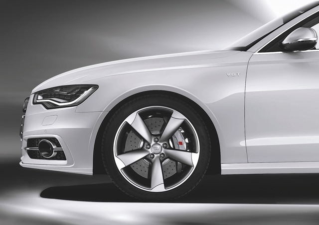 Audi S6 Avant photo 24