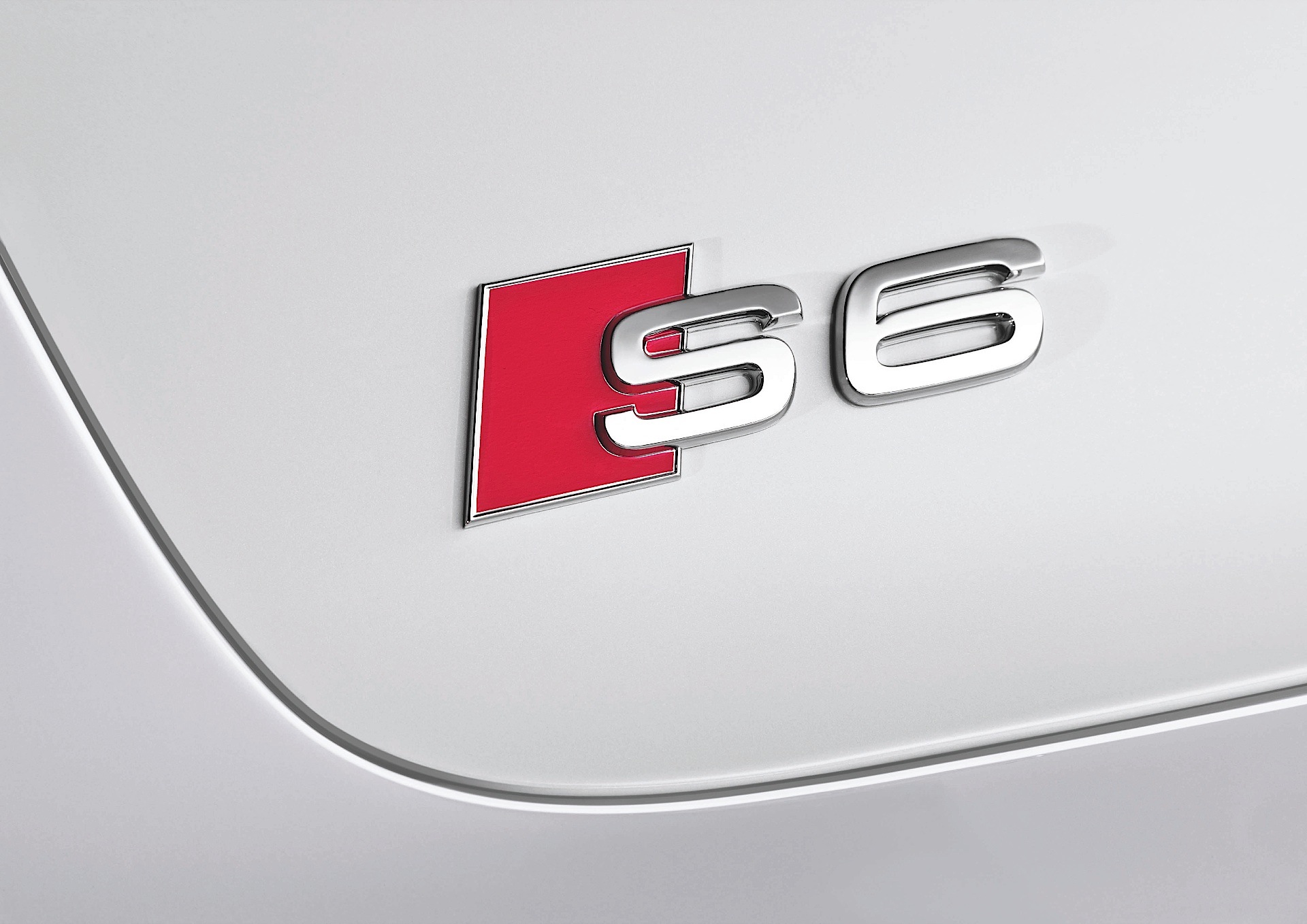 Audi S6 Avant photo 27