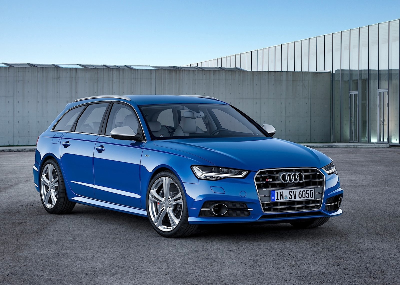 Audi S6 Avant photo 8
