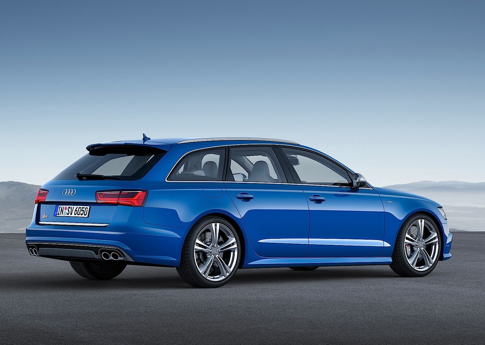 Audi S6 Avant photo 13