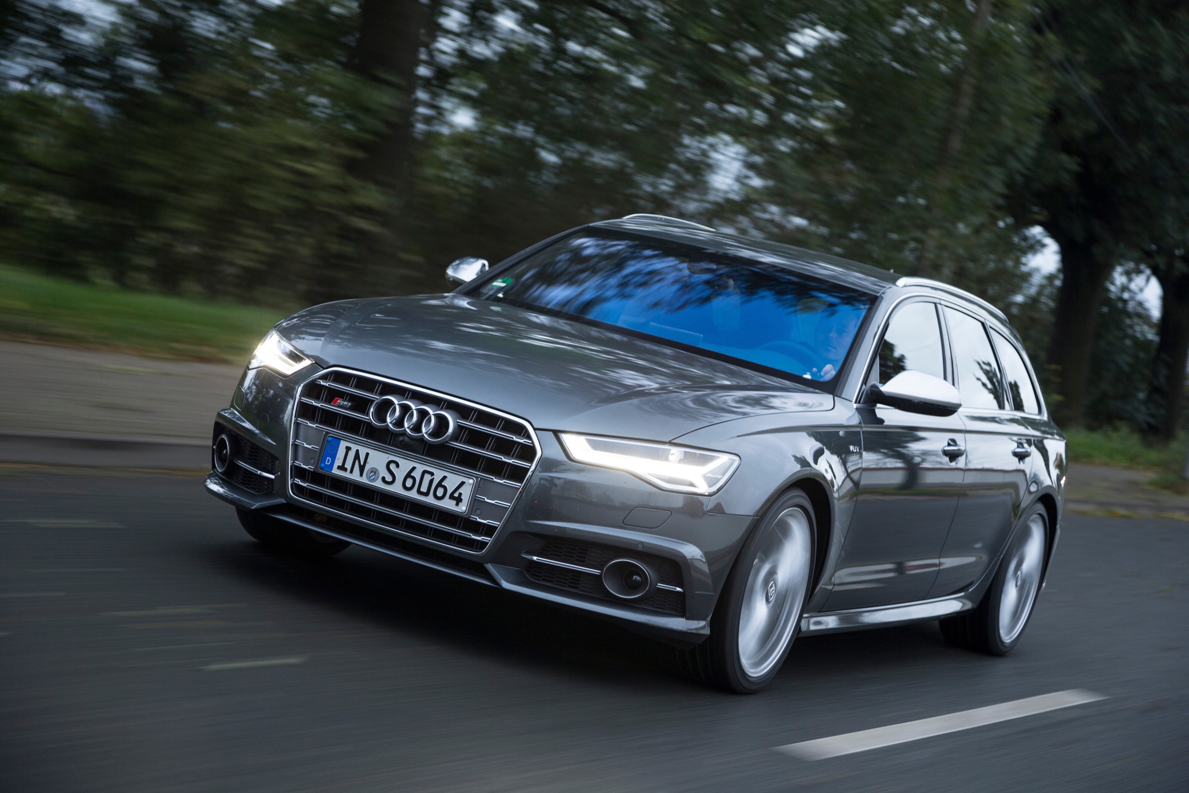 Audi S6 Avant photo 17