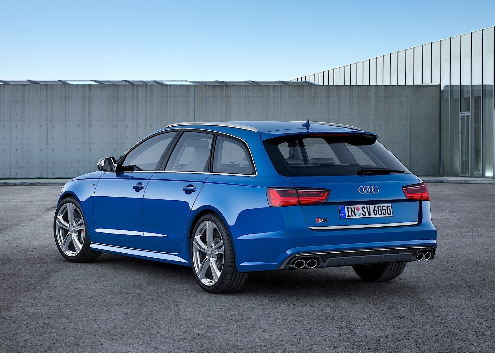 Audi S6 Avant photo 2