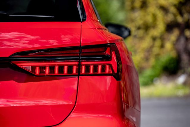 Audi S6 Avant photo 21