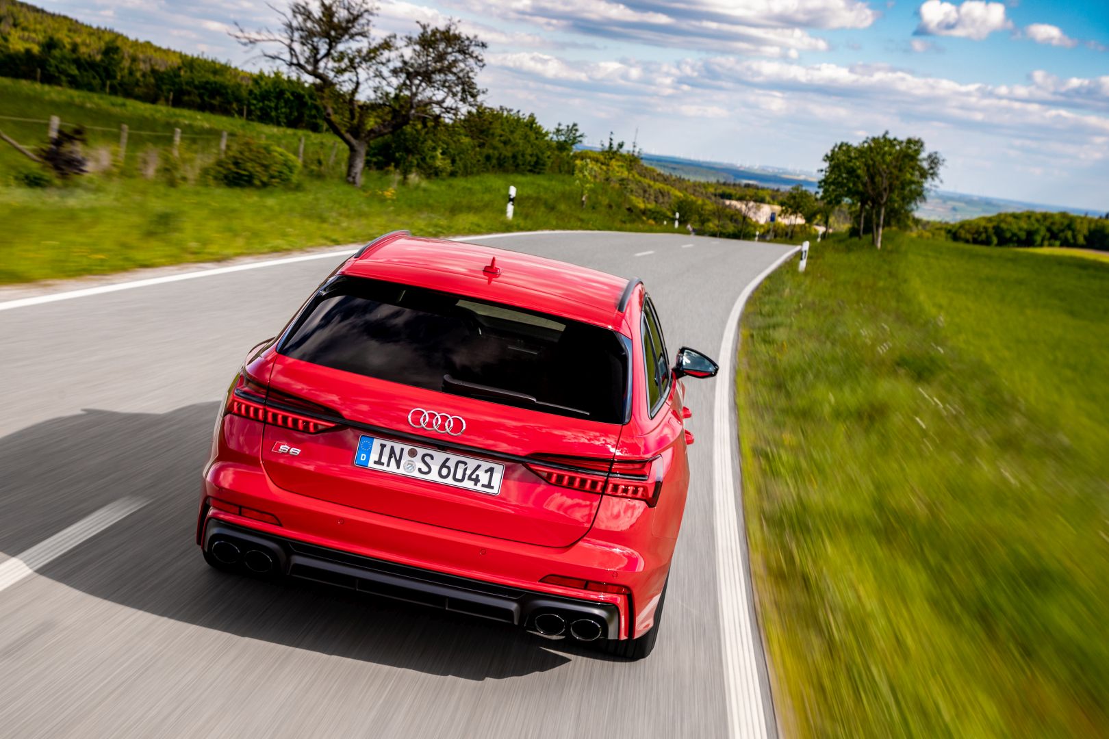 Audi S6 Avant photo 24