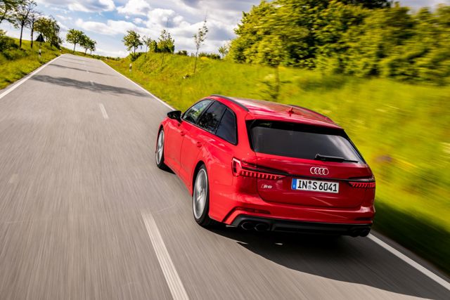 Audi S6 Avant photo 25