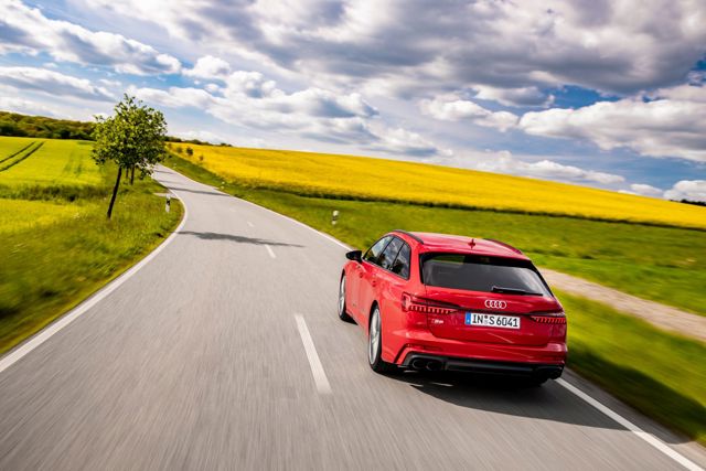Audi S6 Avant photo 26